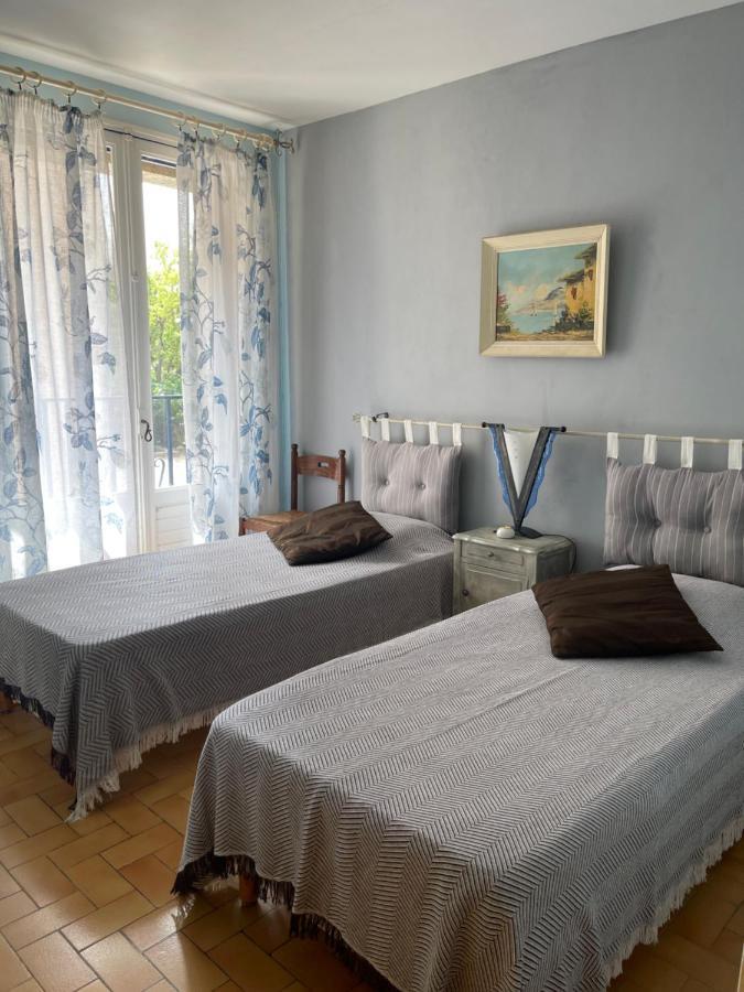 Montagne D'Alaric Apartment Moux Bagian luar foto