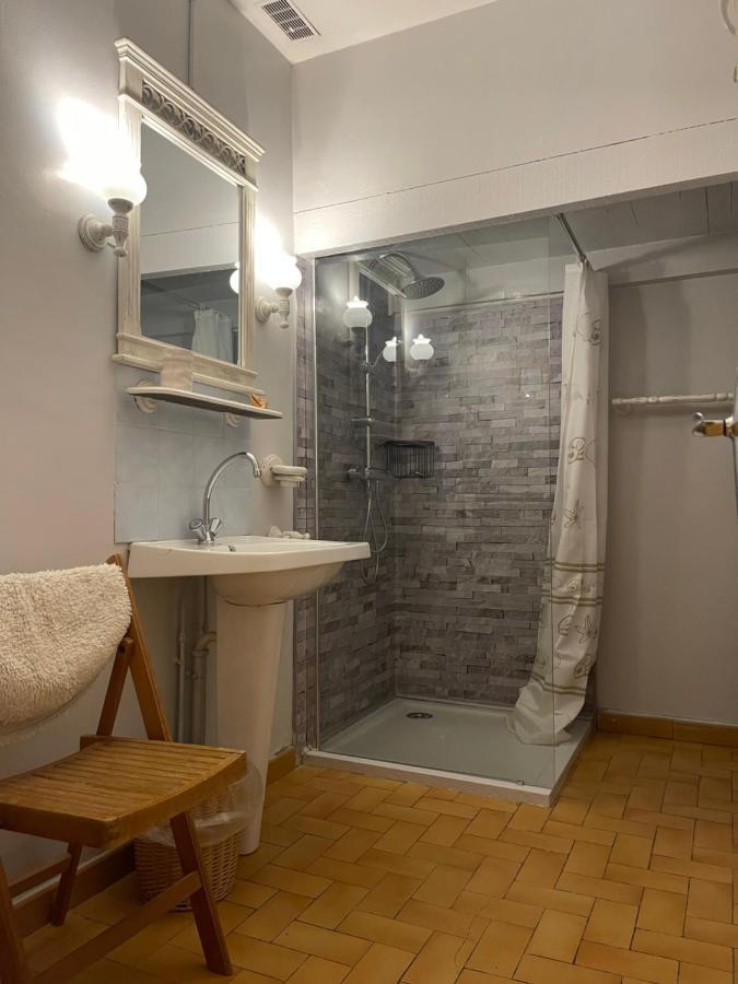 Montagne D'Alaric Apartment Moux Bagian luar foto