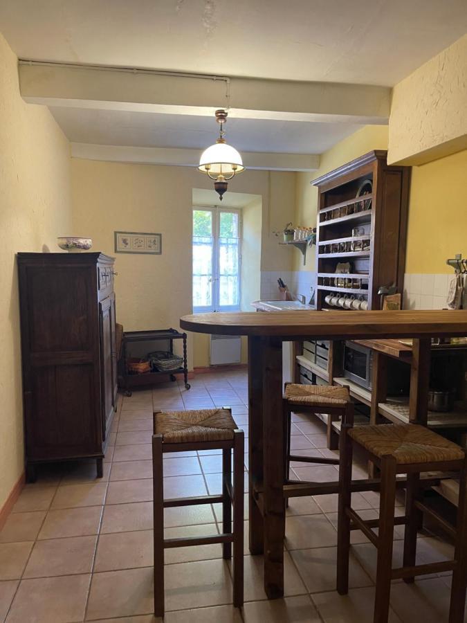 Montagne D'Alaric Apartment Moux Bagian luar foto